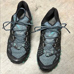 La Sportiva Bushido II w’s Black and Teal Athletic Shoes